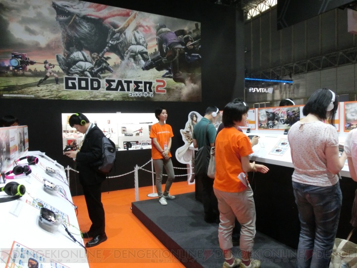 『ゴッドイーター2』や『機動戦士ガンダムEXVS. フルブースト』などに多くの人が集まっていたバンダイナムコゲームスブース【TGS2013】