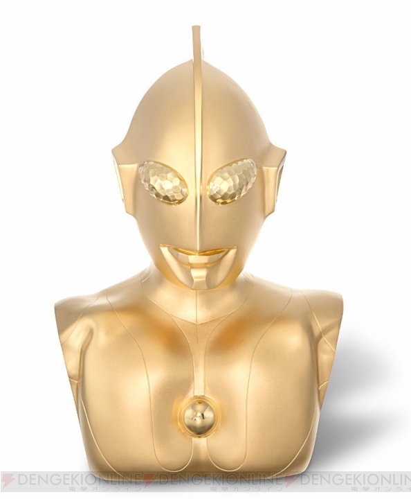 1億1千万円の純金ウルトラマンの胸像が登場。放送開始50年を記念した純金『小判セット』『プレート』も