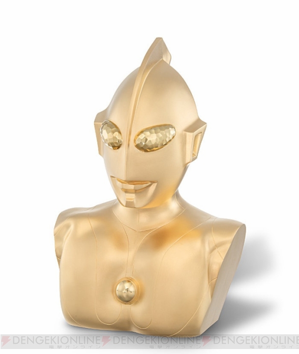 1億1千万円の純金ウルトラマンの胸像が登場。放送開始50年を記念した純金『小判セット』『プレート』も
