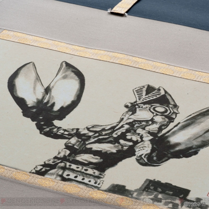 ウルトラマンとバルタン星人の戦闘ポーズを水墨画で描いた掛軸が登場