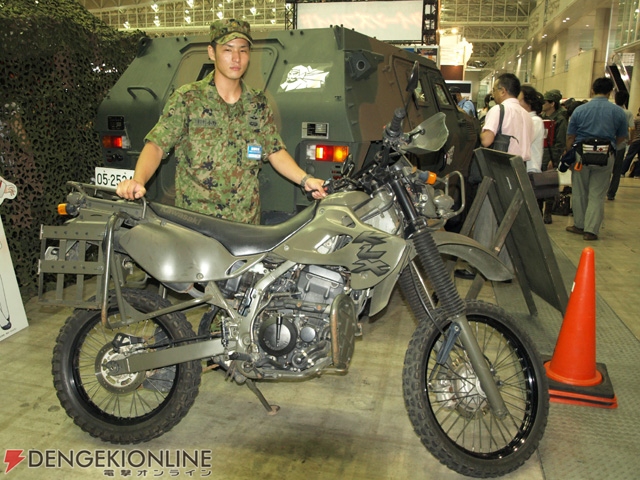 【キャラホビ】痛車や自衛隊車輌も登場した企業出展ゾーンの模様をチェック！
