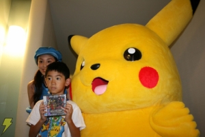 ポケモン プラチナ 発売記念パーティ 発売日の様子をお届け 電撃オンライン