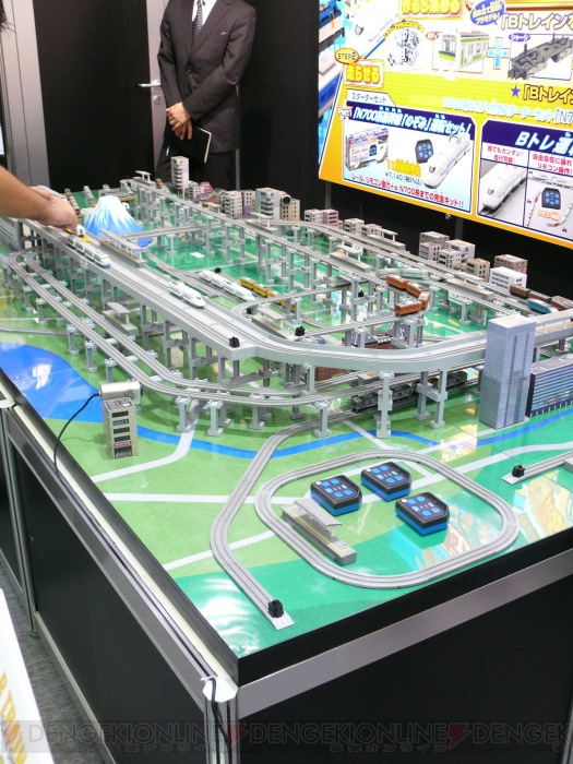 「00」「マクロスF」の新製品も！ 本日開始の第48回ホビーショーをレポ その1