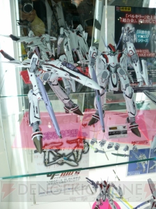 「00」「マクロスF」の新製品も！ 本日開始の第48回ホビーショーをレポ その1