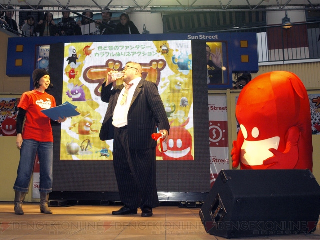 『ブロブ』発売イベントに芋洗坂係長登場！ 100kg超の巨体が華麗に宙を舞う!?