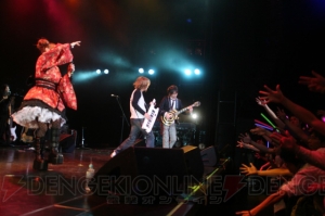 来年は武道館で開催!?　5時間近く燃え上がった「Live 5pb.2008」レポをお届け