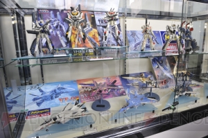 2月に行われた『マクロス』ファンイベント“超時空進宙式典”のレポートが到着!!