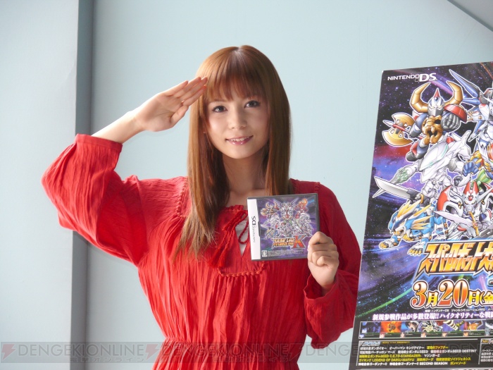 しょこたんが美少年パイロットに贈る言葉とは？ 『スパロボK』CM撮影を直撃!!