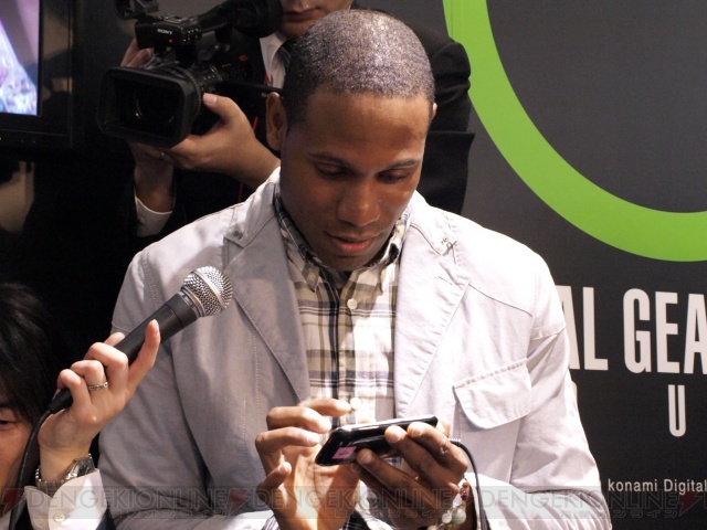 予想外のおもしろさ!? 『MGS TOUCH』発表会にアッキーナとあのお兄さんが登場