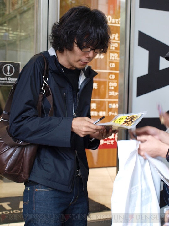タマ（着ぐるみ）が渋谷に降り立つ――『428』×新型PS3発売記念イベント