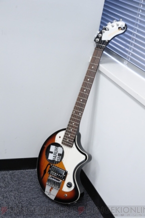 アンプ内蔵ギター・ZO-3“涼宮ハルヒ”モデル、電撃屋で予約受付中