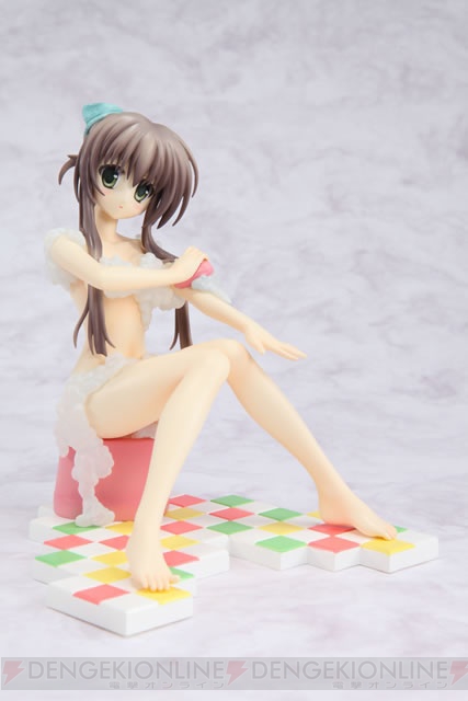 泡が取れちゃう!? 涼香先生のデザインしたフィギュアが『電撃萌王』通販に登場