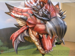 『モンスターハンターグラフィックTシャツ』