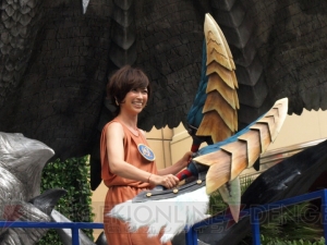 リオレウス希少種が大阪に降り立った！ “モンスターハンター・ザ・リアル”始まる