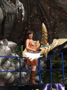 リオレウス希少種が大阪に降り立った！ “モンスターハンター・ザ・リアル”始まる