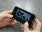 iPhone/iPod touch版『STEINS；GATE』をプレイしている様子です