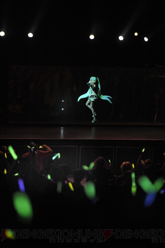 「ミクさんマジ天使！」初音ミク初の海外ライブのBD/DVDが12月21日発売