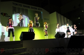 アニメ新オープニング『CHANGE!!!!』も初披露！ 『アイマス2』メインステージイベントはライブとグラビア撮影で熱狂