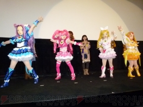 大きなお友だちは心のミラクルライトーンで応援して 本日公開の 映画スイートプリキュア 舞台あいさつに小清水さんらプリキュア4人が勢ぞろい 電撃オンライン