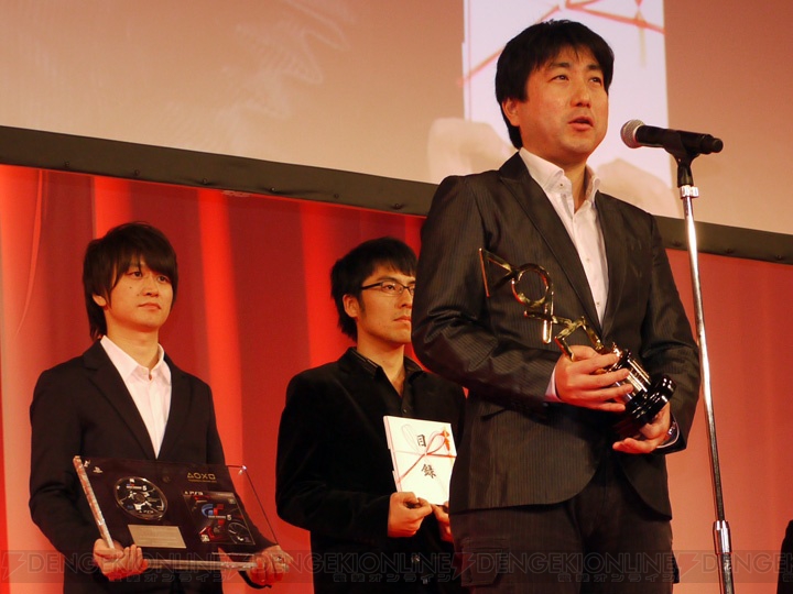 大タル爆弾で鏡開き!? 『モンスターハンターポータブル 3rd』がトリプル受賞を達成したPlayStation Awards 2011