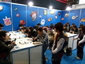 “ジャンプフェスタ2012”スクエニブースはキッズカードゲーム『超速変形ジャイロジェッター』を大々的に展開