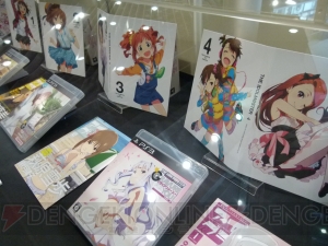 『アイドルマスター』×アムラックスのコラボイベントが本日開始！ “なんくる”と“ランクル”などアイドルたちが車を紹介するPOPには遊び心満載