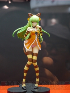 『TIGER ＆ BUNNY』や『Fate/Zero』『アクセル・ワールド』などの最新アイテムが満載！ “キャラホビ”フォトレポその1