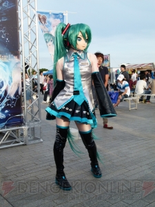 ミクさんが水上でライブ！ 『初音ミク ‐Project DIVA‐ f』発売記念前夜祭“夏の終わりの39祭り”をレポート