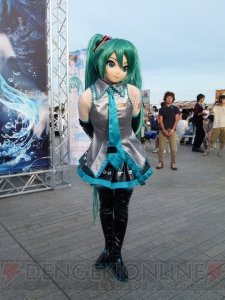 ミクさんが水上でライブ！ 『初音ミク ‐Project DIVA‐ f』発売記念前夜祭“夏の終わりの39祭り”をレポート