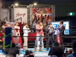 『キングオブプロレスリング』や『ヴァイスシュヴァルツ』の発表が！ TGS2012のブシロードブースの模様をお届け