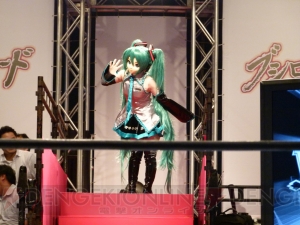 『キングオブプロレスリング』や『ヴァイスシュヴァルツ』の発表が！ TGS2012のブシロードブースの模様をお届け