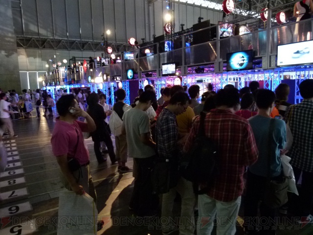 国内最大級のゲームイベント“東京ゲームショウ2012”の一般公開日が開幕！ ビジネスデイには50,000人を越える来場者を記録