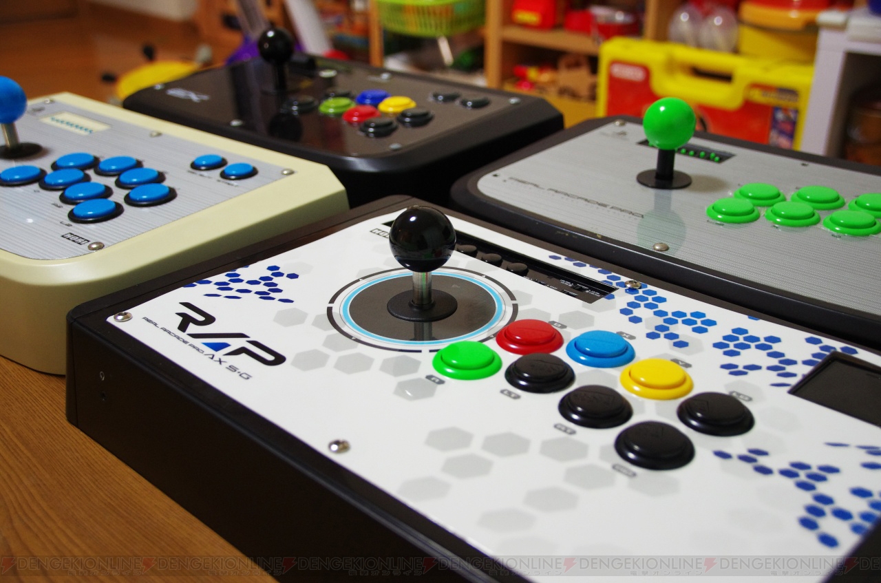 Stg用アケステ リアルアーケードpro Ax S G は買いか 人類初の 怒首領蜂 大往生 デスレーベル 真 緋蜂改撃破者monさんに聞いてみた 電撃オンライン