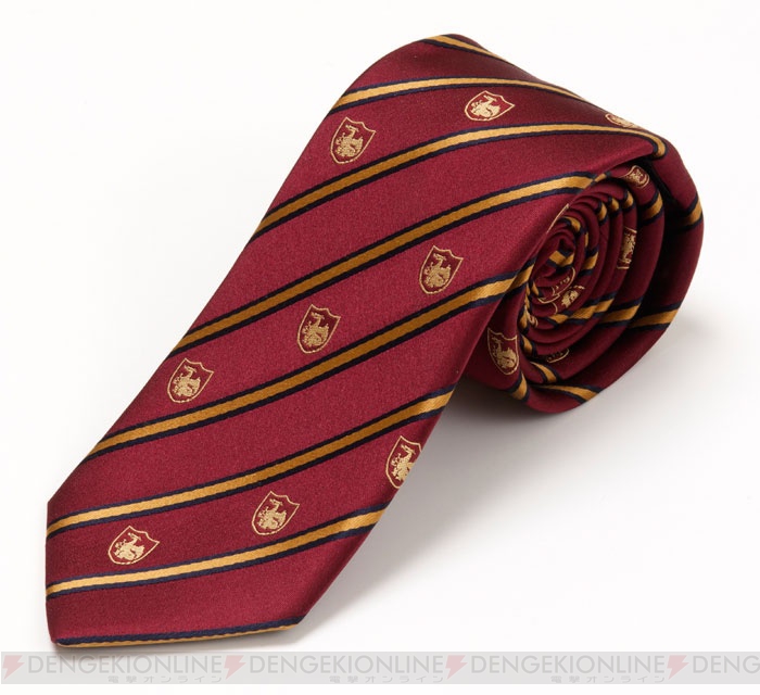 ポケモンセンターでリザードンのグッズが明日発売 大人向けのウォレットやネクタイもラインナップ 電撃オンライン