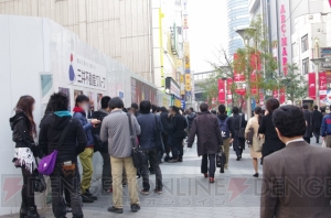 『ロード オブ ヴァーミリオンIII』ロケテスト開幕！ 会場の池袋GiGOには開店前に200人近くが列を作る