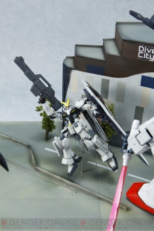 『ガンダムブレイカー』