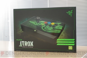 Razer初のアーケードスティック『Razer Atrox』が編集部に到着
