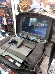 もはやE3 2013もロスタイム突入！ エレキコミック今立の自腹E3レポ第3回はどこでもPS3が遊べるモニター一体型リュックなどを紹介【E3 2013】