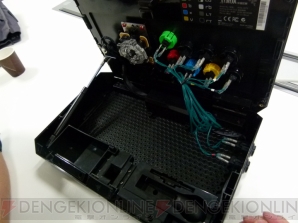『Razer Atrox』