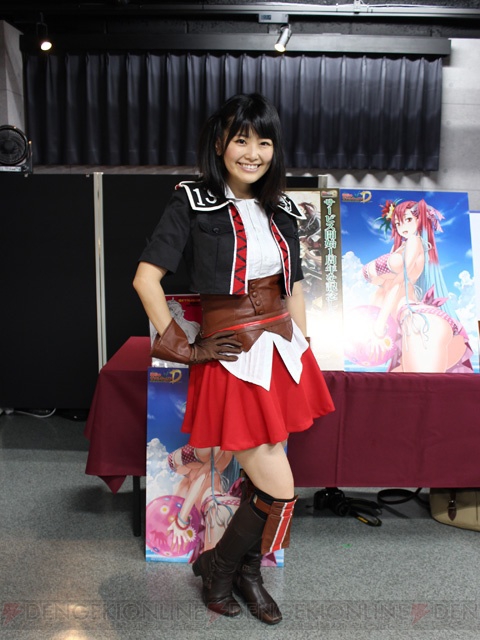 村川梨衣さん 磯村知美さんの 戦場のヴァルキュリアduel トークショーをレポート イラスト展の様子もお届け 電撃オンライン 村川梨衣さん 磯村知美さんの 戦場のヴァルキュリアduel トークショーをレポート イラスト展の様子もお届け 電撃オンライン