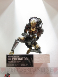 アルターブースには『サモンナイト3』アティ先生の肉感的なフィギュアが！ 企業ブースレポその3