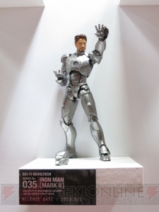 アルターブースには『サモンナイト3』アティ先生の肉感的なフィギュアが！ 企業ブースレポその3