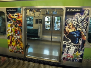 本日8月26日より『ジョジョの奇妙な冒険 オールスターバトル』トレインが走行開始ィィ！ その外観と内部を一足早くお披露目だァ!!