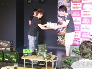 『Razer Atrox Arcade Stick for Xbox 360 Super Street Fighter IV AE Collector’s Edition』