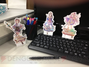 ロロナ、トトリ、メルルの魅力が詰まった『アーランドファンブック』が本日発売！ 岸田メル氏が描く3人娘イラストの超レア付録に注目【電撃PS】