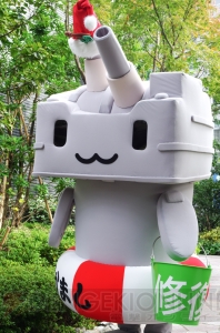 『艦これ』のあの人気キャラクターがアスキー・メディアワークスにやってきた！ 写真たっぷりでそのかわいらしい姿をお届けします