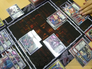 『ゼクス』最新弾『運命の相剋』のカードを使って久保田プロデューサーと遊んできました！ デッキリストも多数公開します