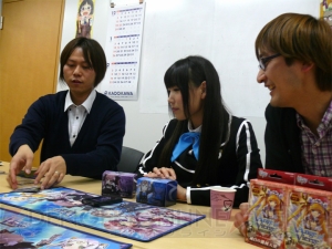 『アンジュ・ヴィエルジュ』で声優の相坂優歌さんに荒井プロデューサーがリベンジ！ マイデッキによる対戦の行方は……？