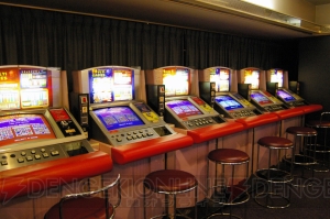 【ゲームセンター巡りの旅！】“アドアーズミラノ店”は本格的なカジノゲームが楽しめる大人向けのゲームセンター！