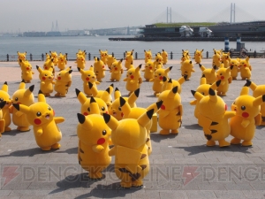 ピカチュウ50匹が横浜赤レンガ倉庫に出現！ ポケモン最新映画の大ヒットを記念した“史上最多ピカチュウ撮影会”をレポート